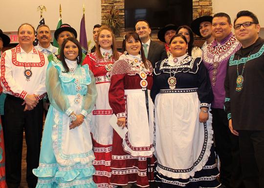 Taoiseach with Chief Batton and Choctaw people